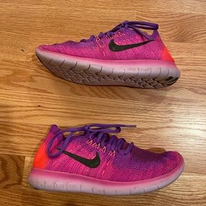 Nike Free Knit Sneakers